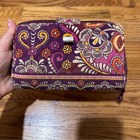 Vera Bradley pursue and wallet set - Picture 10 of 14